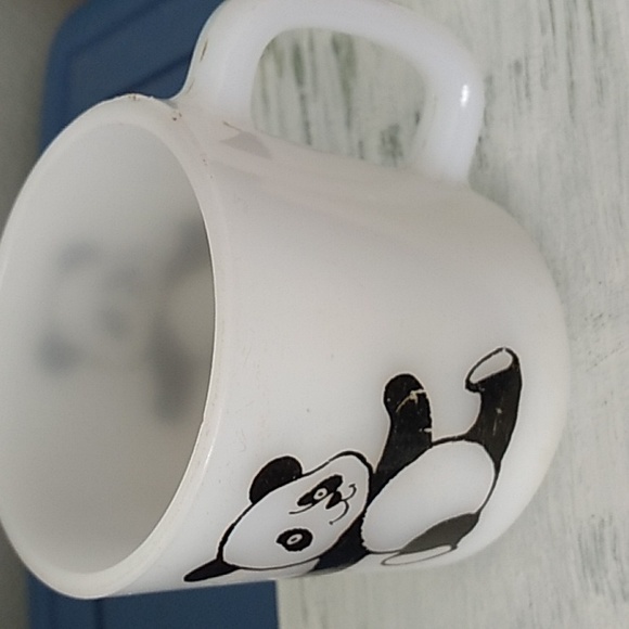 Vintage Glasbake Panda milkglass mug - Picture 4 of 10